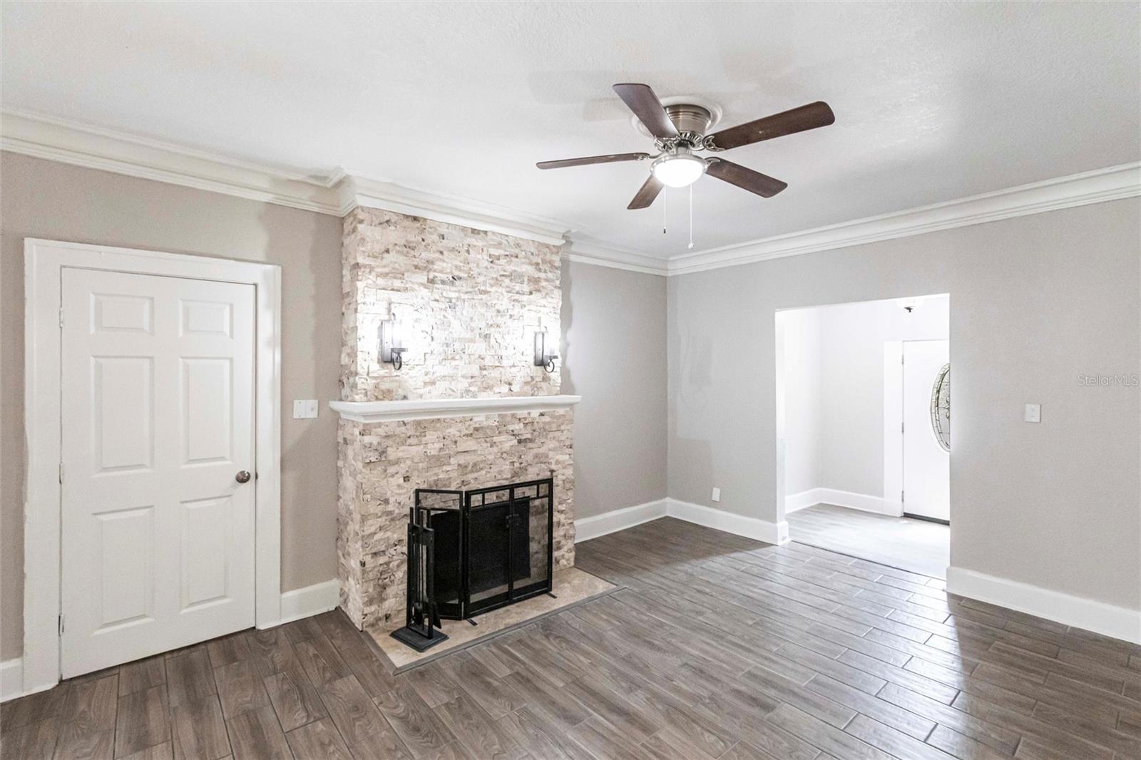 Image 7 of 26 For 4347 9th Avenue N