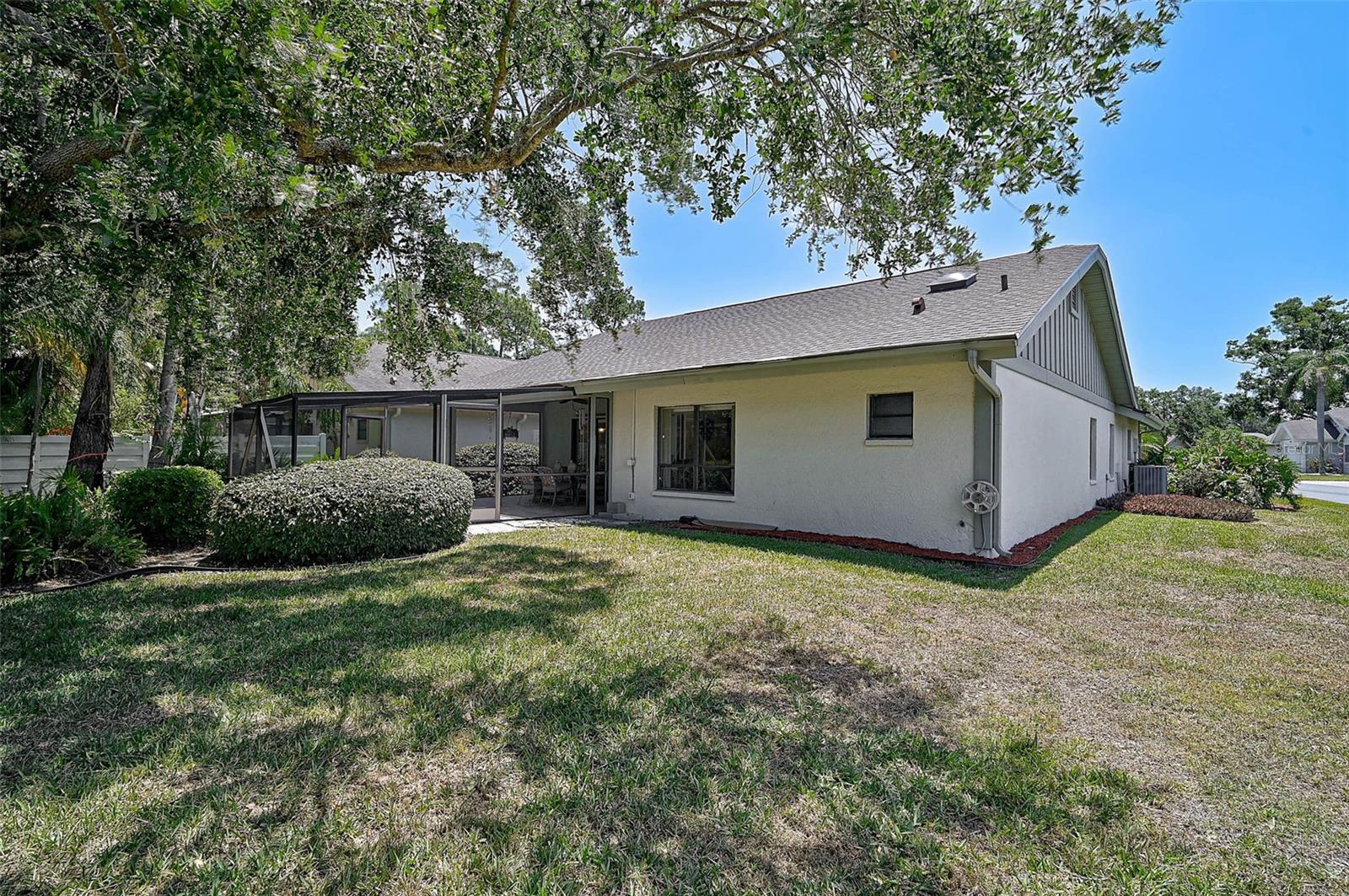 Image 36 of 36 For 7817 Pine Trace Drive 15