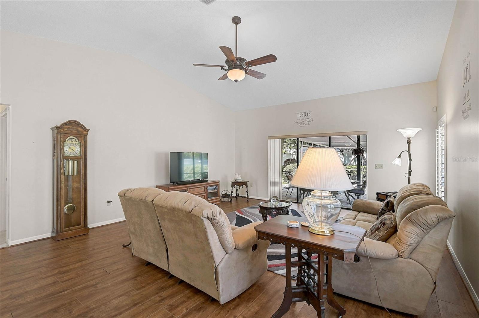 Image 6 of 36 For 7817 Pine Trace Drive 15