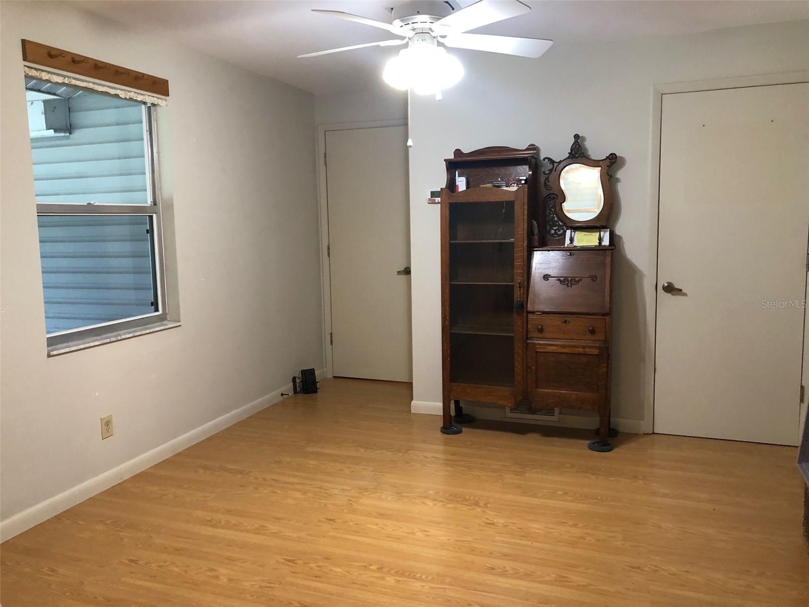 Image 11 of 13 For 2547 Prospect Street