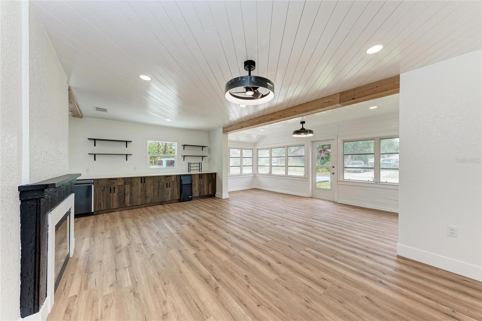 Image 11 of 35 For 1016 38th Street W