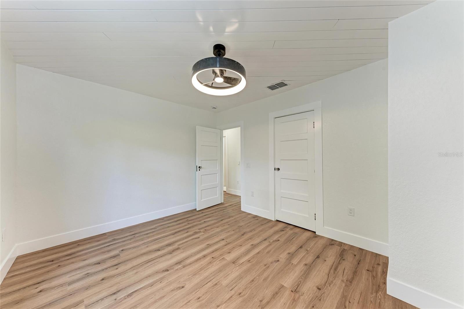 Image 25 of 35 For 1016 38th Street W