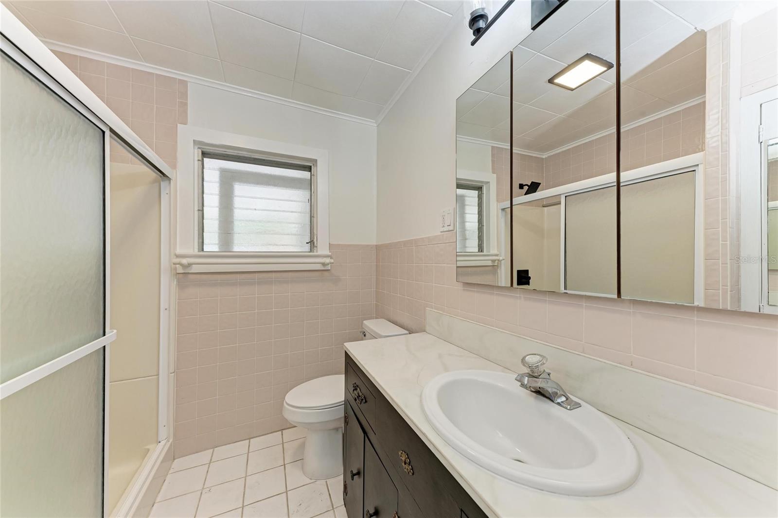 Image 26 of 35 For 1016 38th Street W