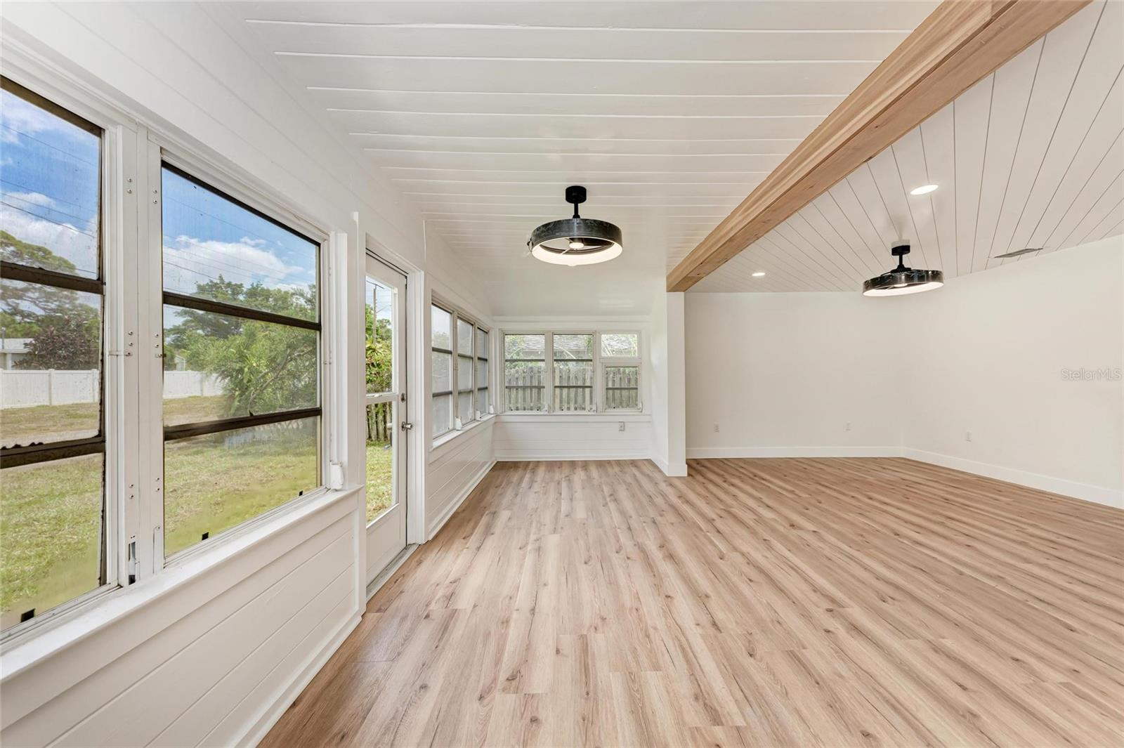Image 7 of 35 For 1016 38th Street W