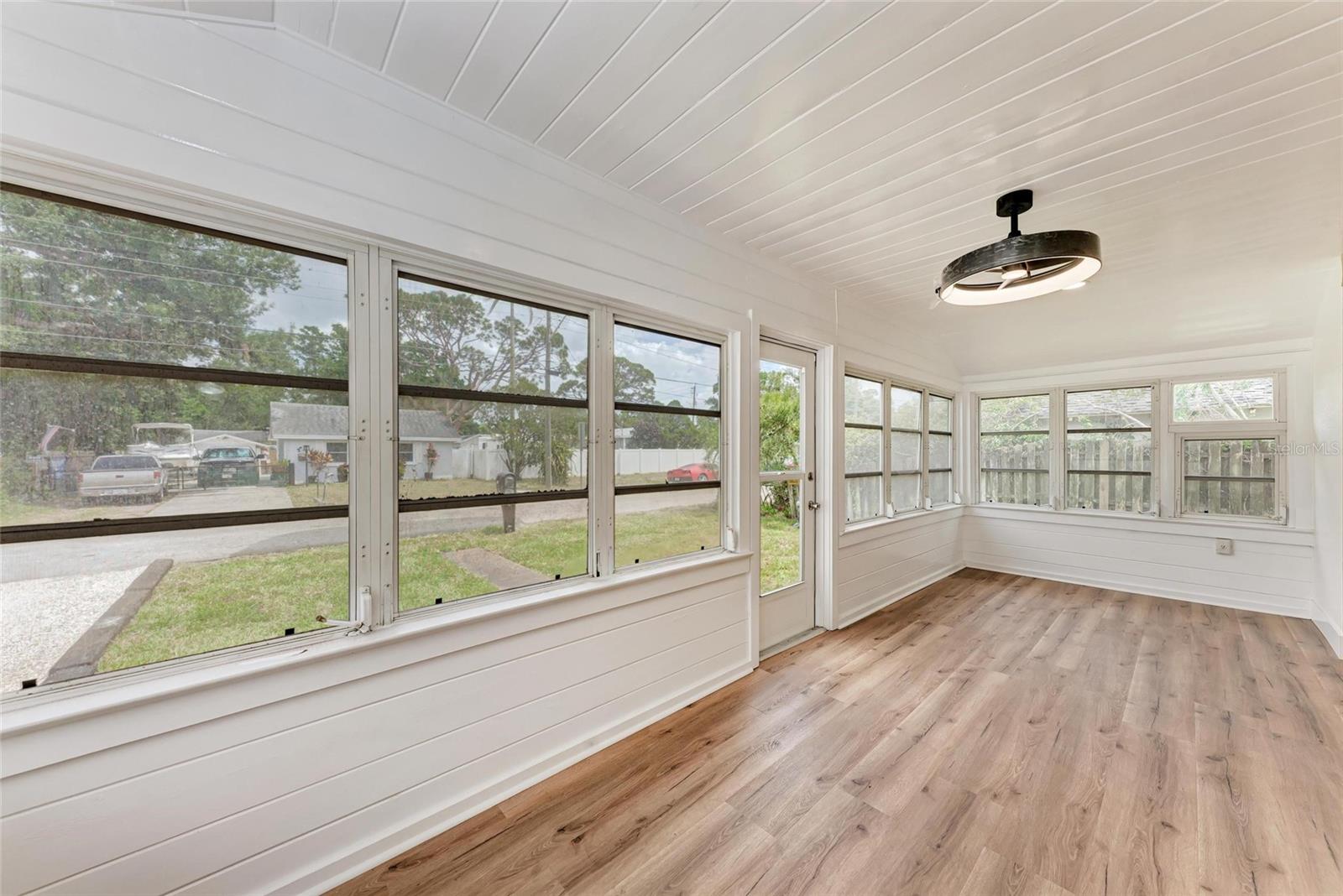 Image 8 of 35 For 1016 38th Street W
