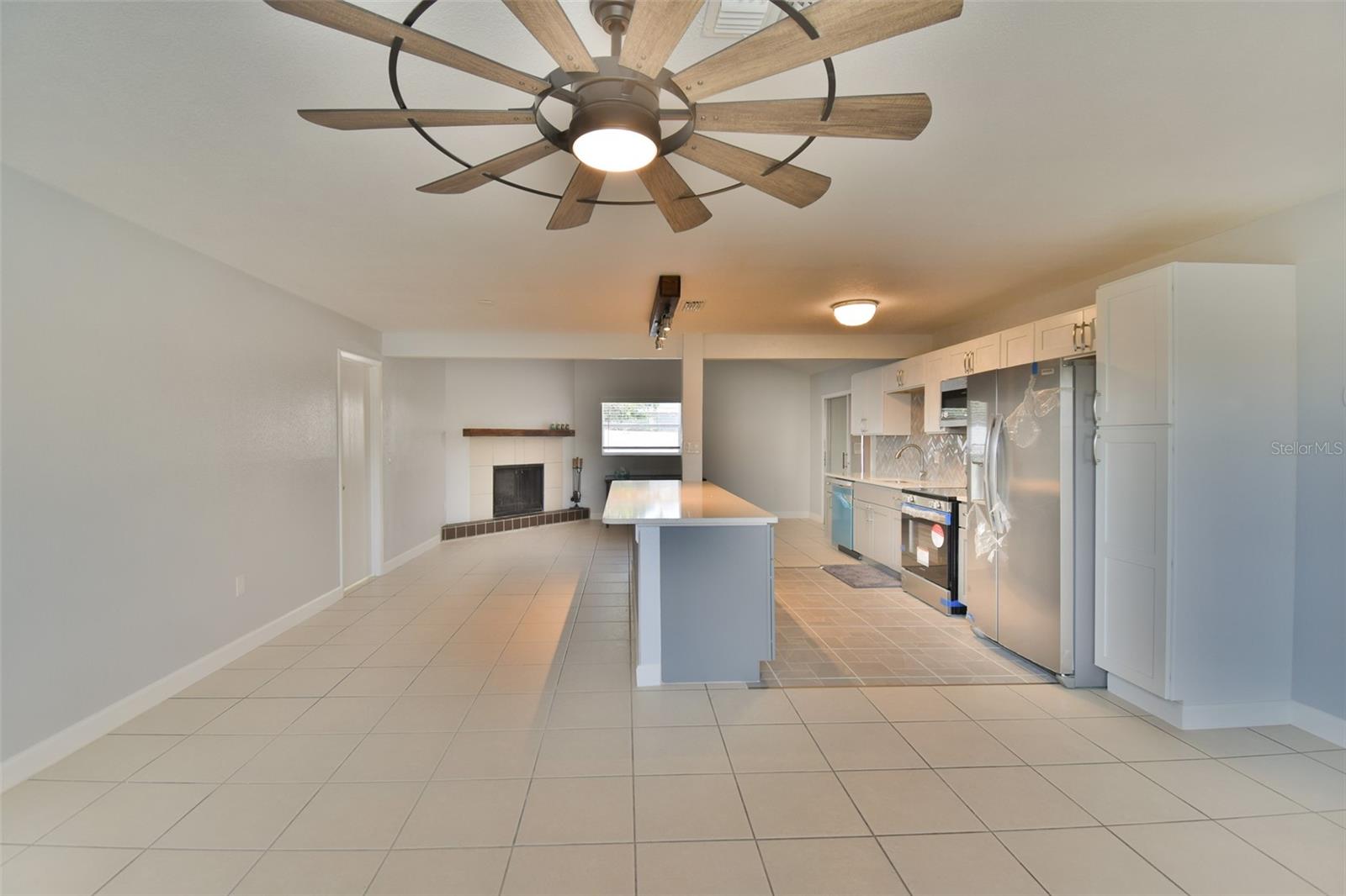 Image 18 of 97 For 2402 16th Street W