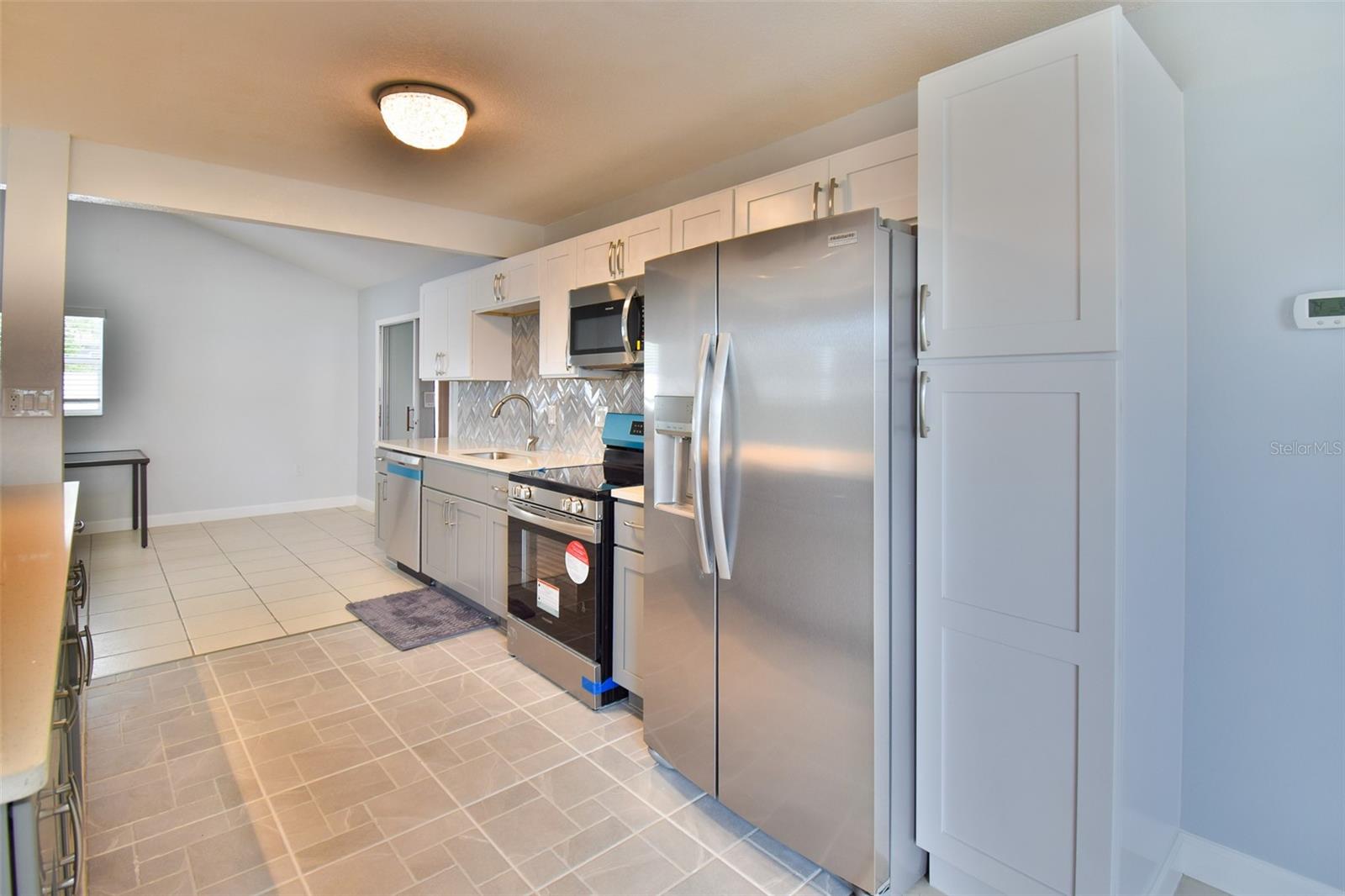 Image 22 of 97 For 2402 16th Street W