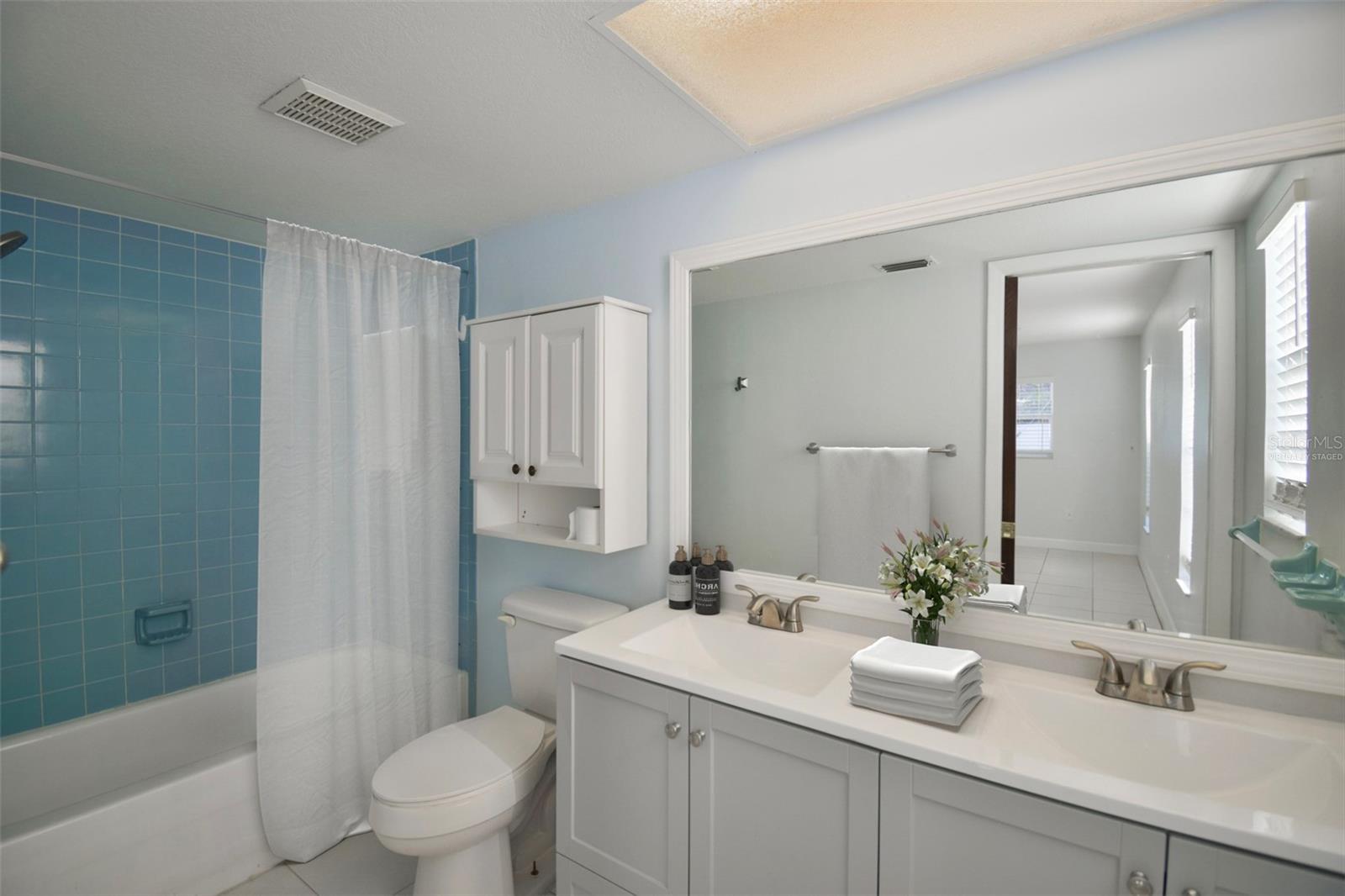 Image 27 of 97 For 2402 16th Street W