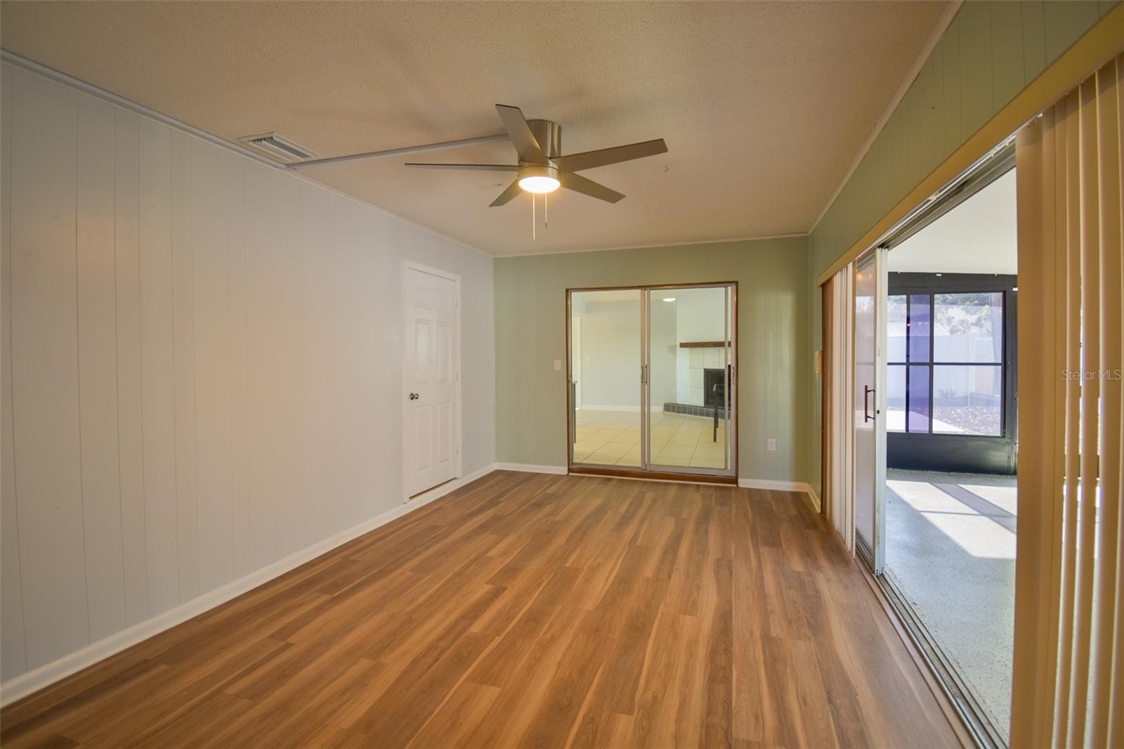 Image 41 of 97 For 2402 16th Street W