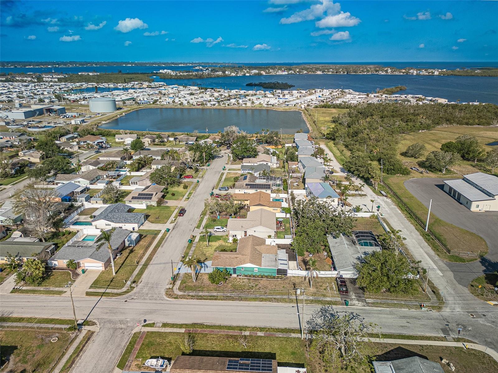 Image 91 of 97 For 2402 16th Street W