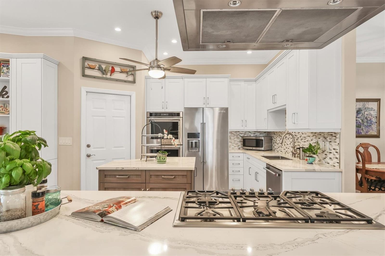 Image 8 of 39 For 425 46th Street Nw