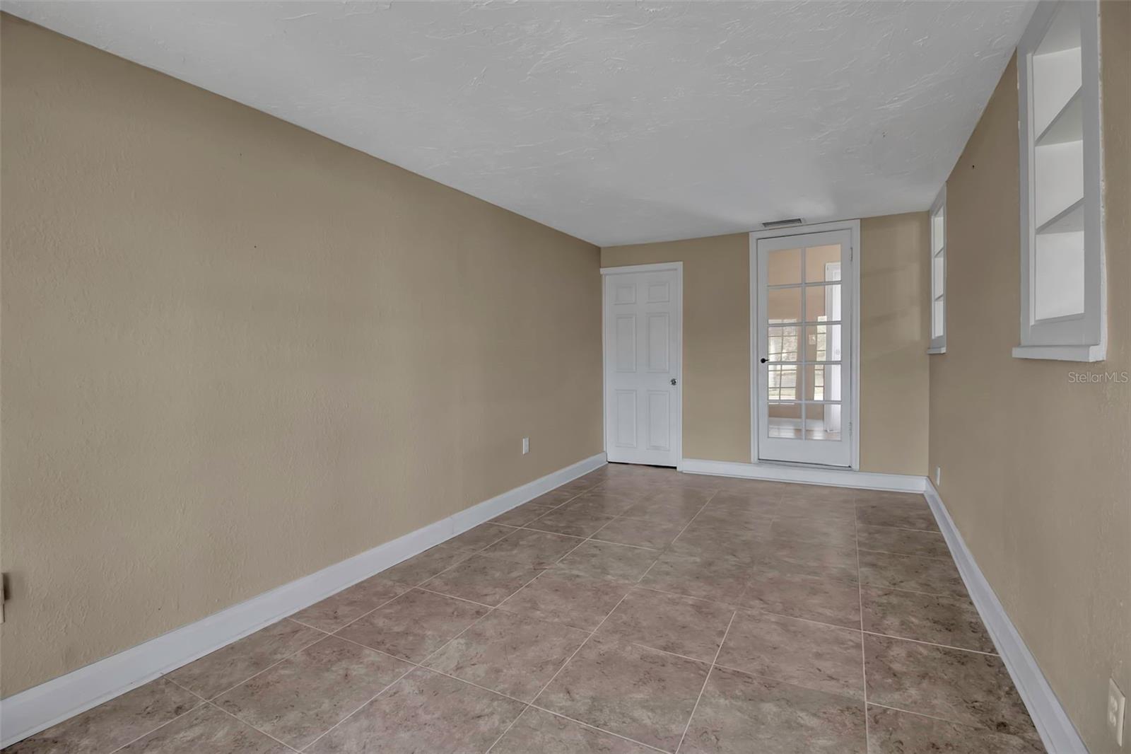 Image 11 of 65 For 1830 Virginia Drive