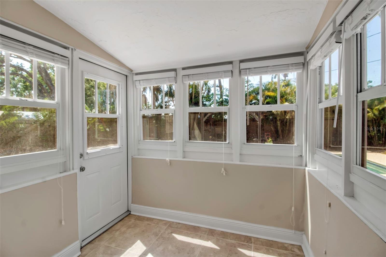 Image 30 of 65 For 1830 Virginia Drive