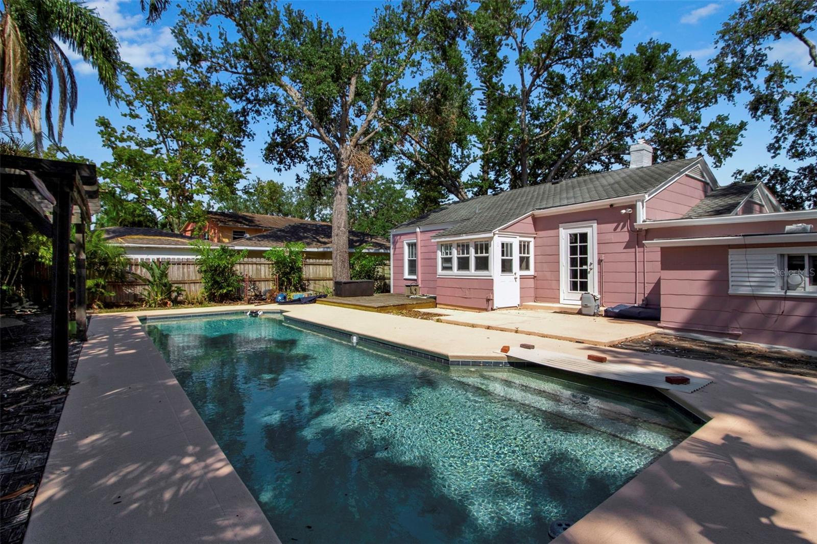 Image 6 of 65 For 1830 Virginia Drive