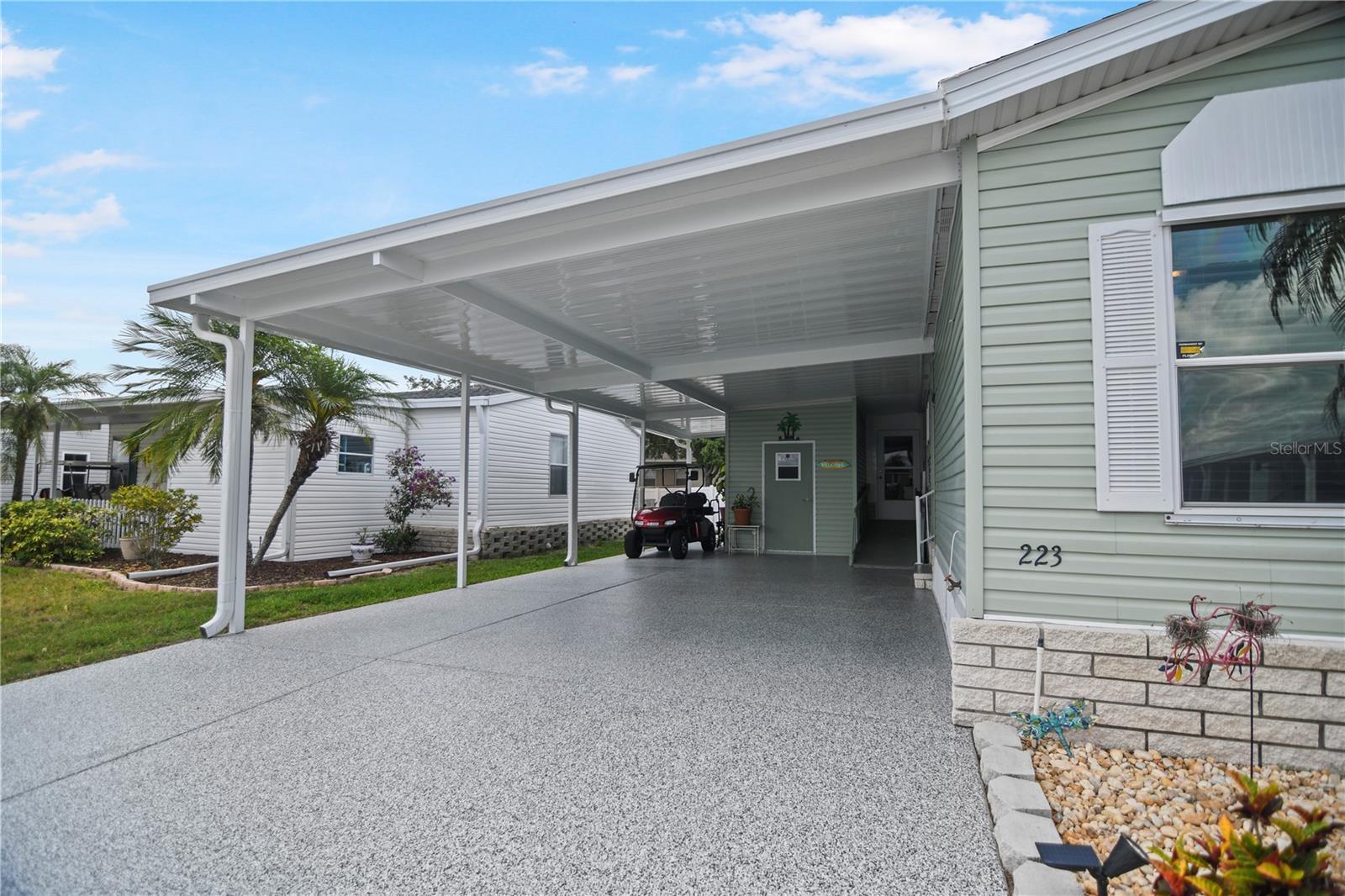 Image 5 of 53 For 5707 45th Street E 223