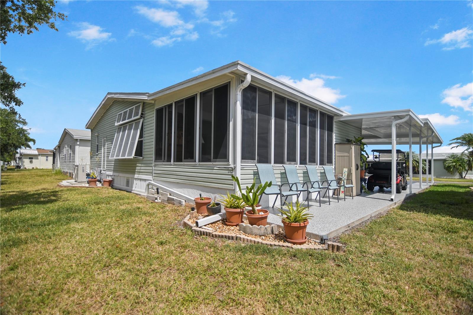 Image 9 of 53 For 5707 45th Street E 223