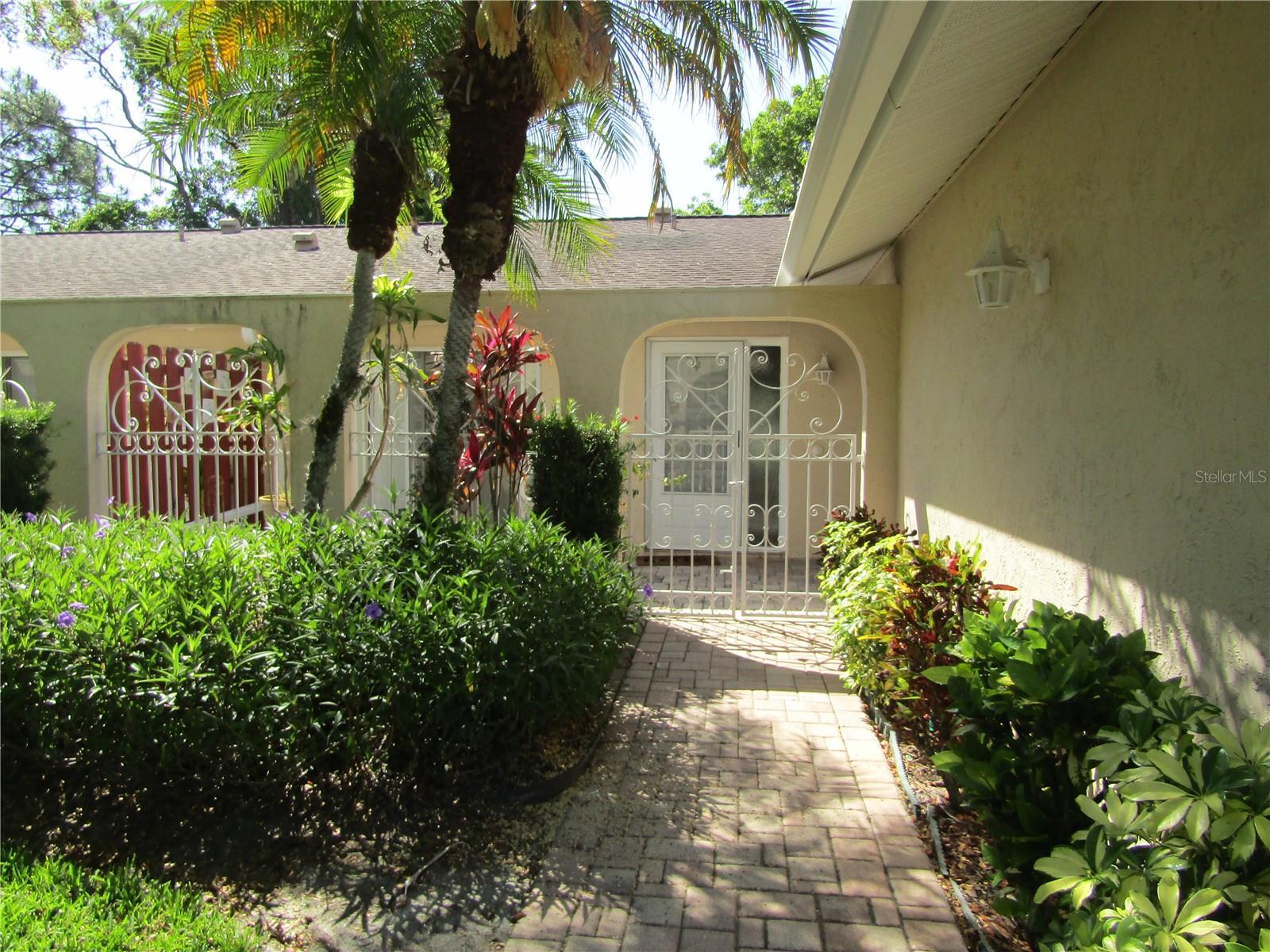 Image 2 of 23 For 5270 Villa Majorca Court 23