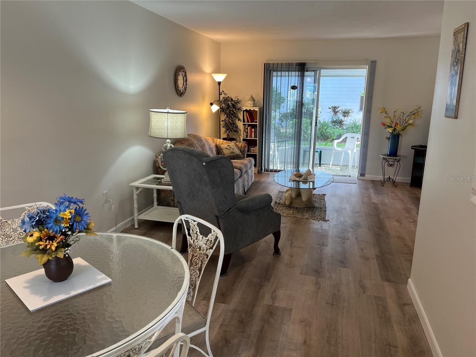 Image 3 of 15 For 2505 Flamingo Boulevard L9