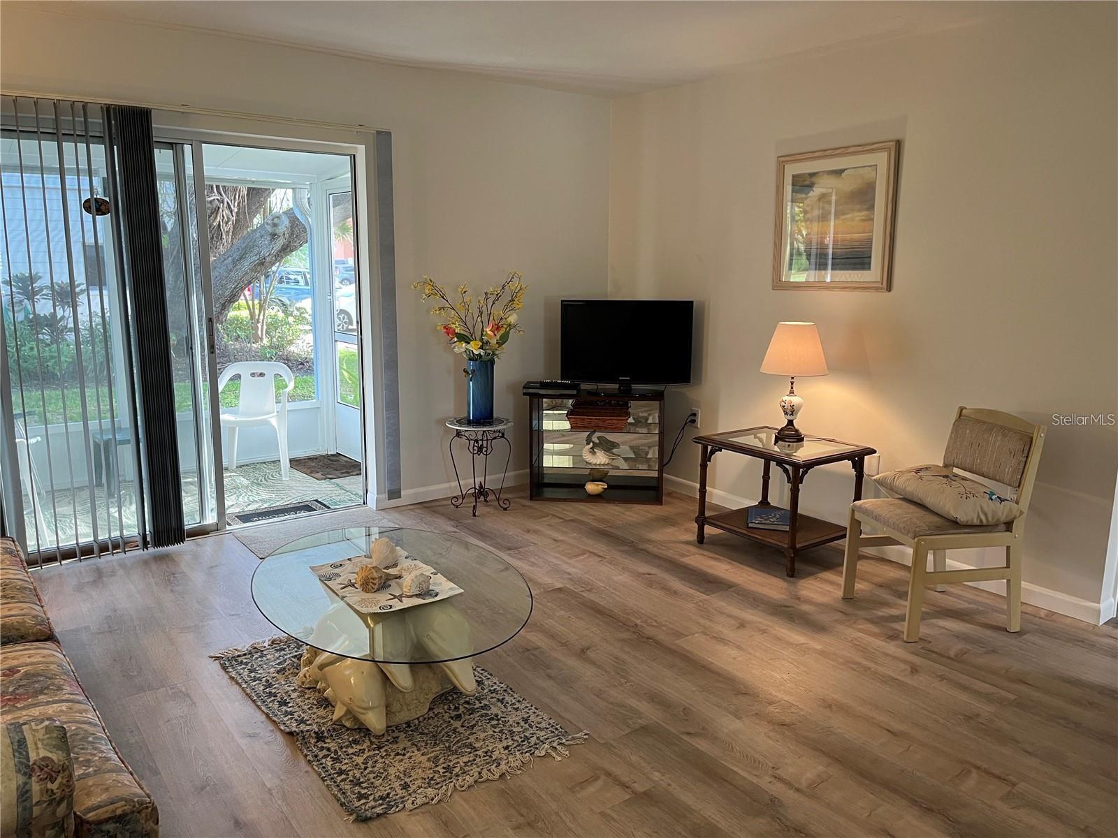 Image 4 of 15 For 2505 Flamingo Boulevard L9