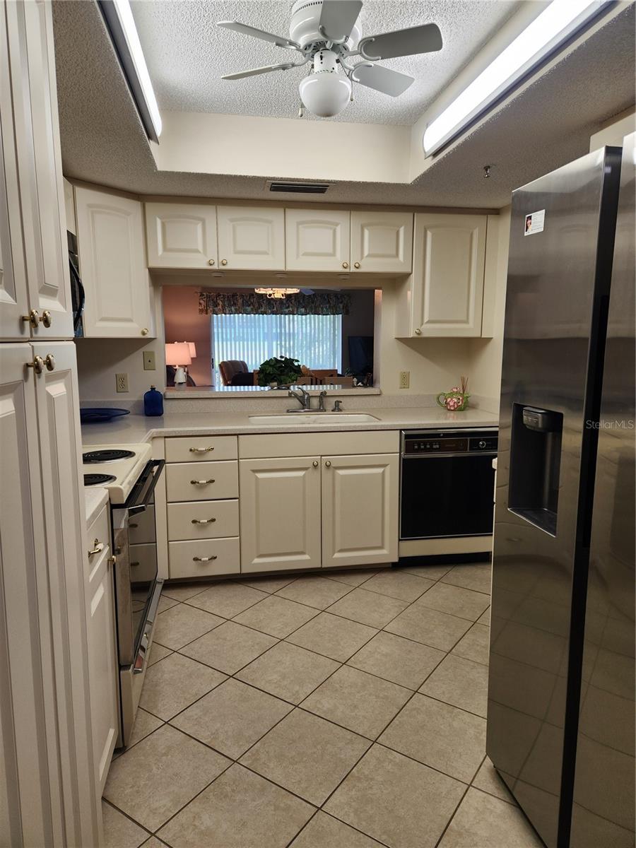 Image 8 of 39 For 6503 Stone River Road 109