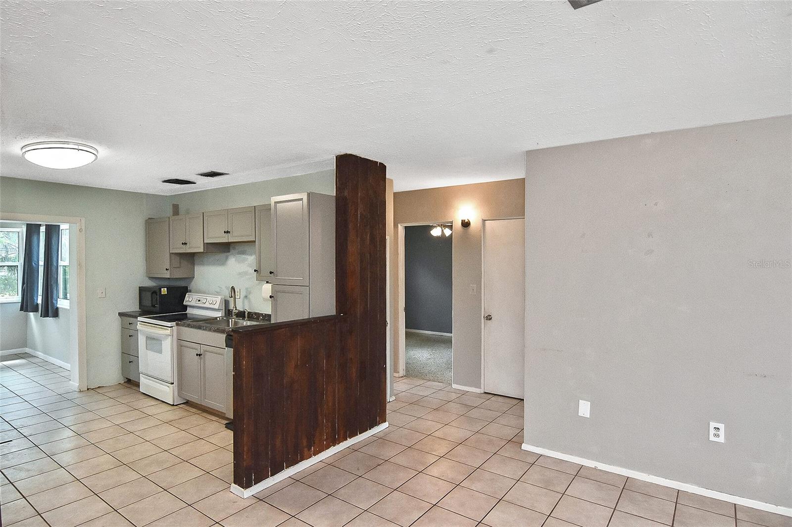 Image 16 of 48 For 5905 Olive Avenue