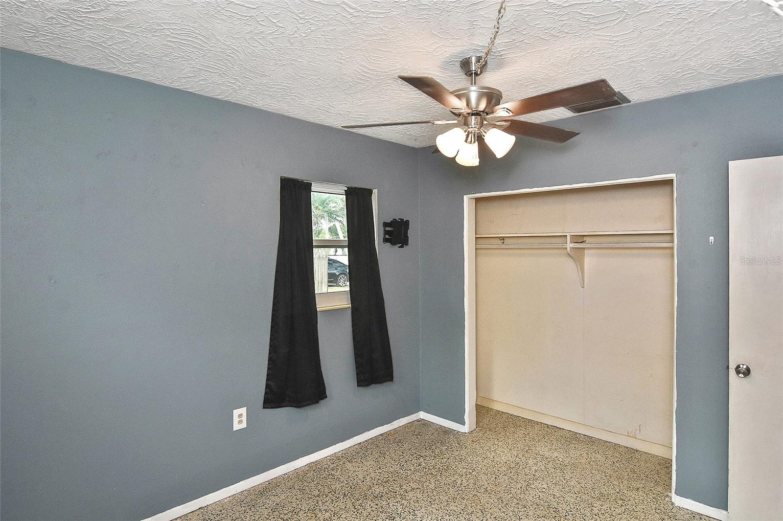 Image 20 of 48 For 5905 Olive Avenue