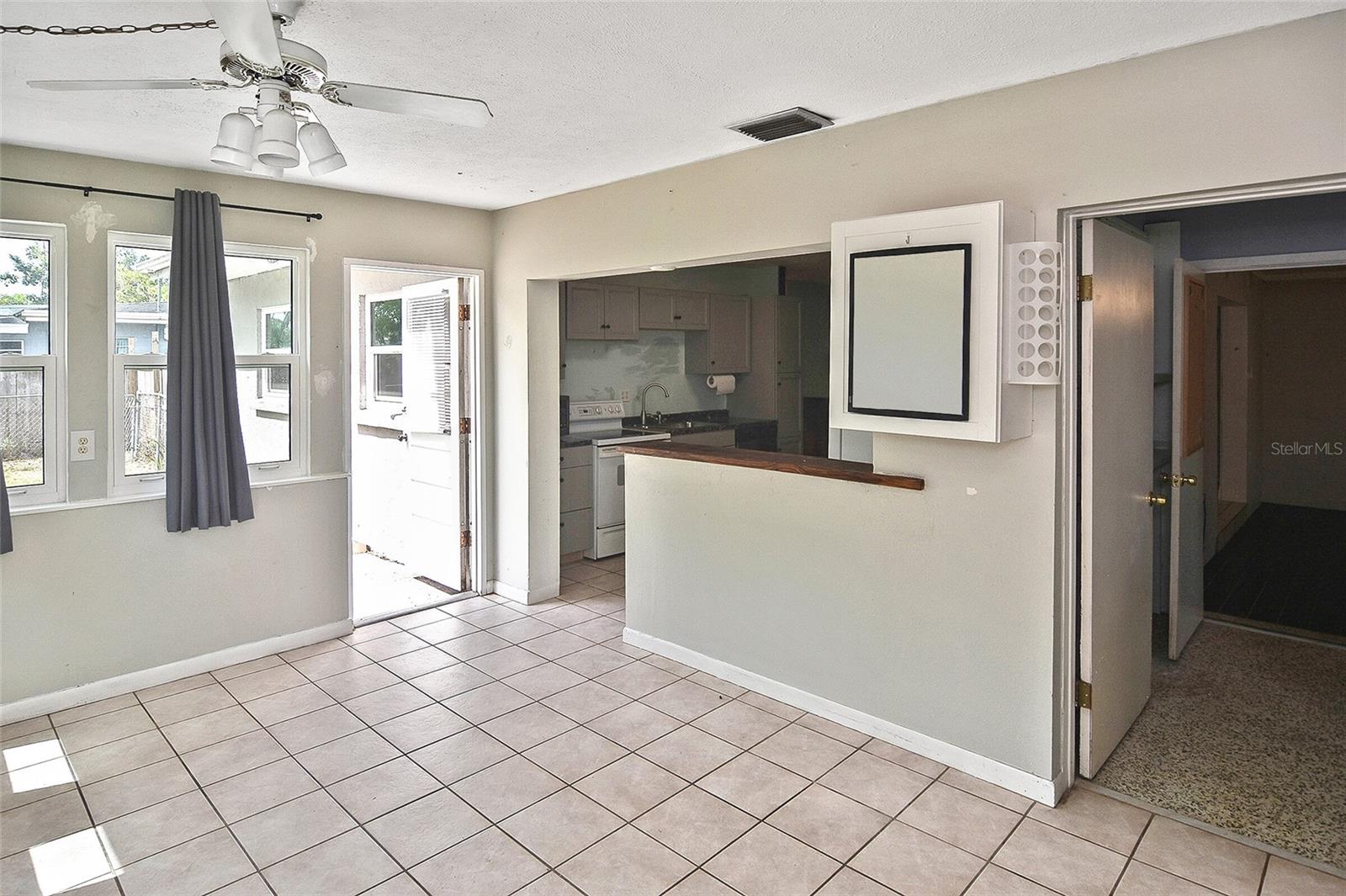 Image 40 of 48 For 5905 Olive Avenue