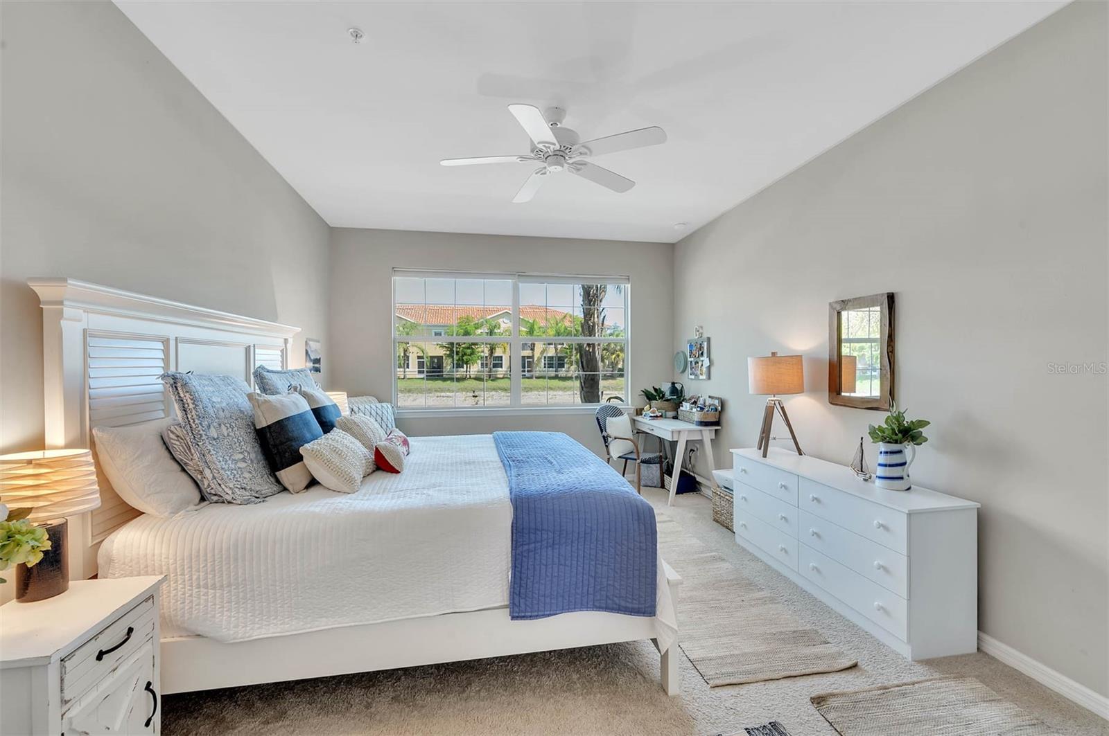 Image 21 of 41 For 4214 Frontier Lane 102
