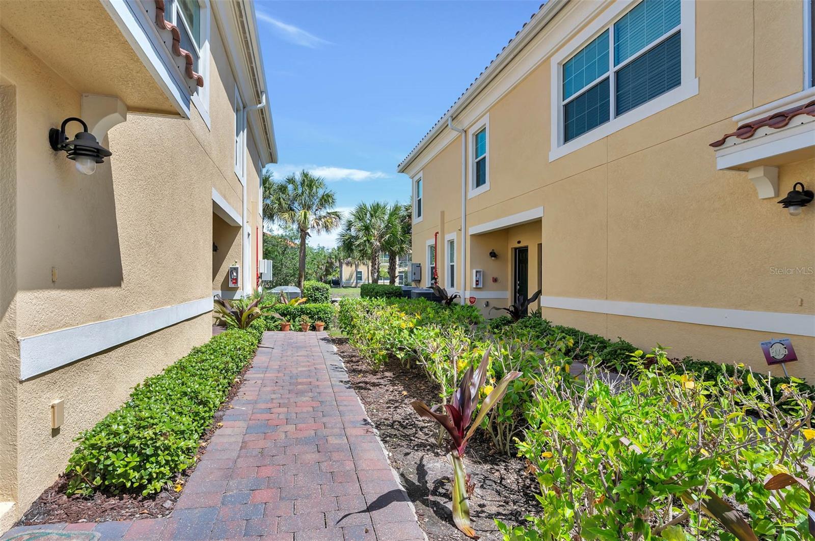 Image 3 of 41 For 4214 Frontier Lane 102
