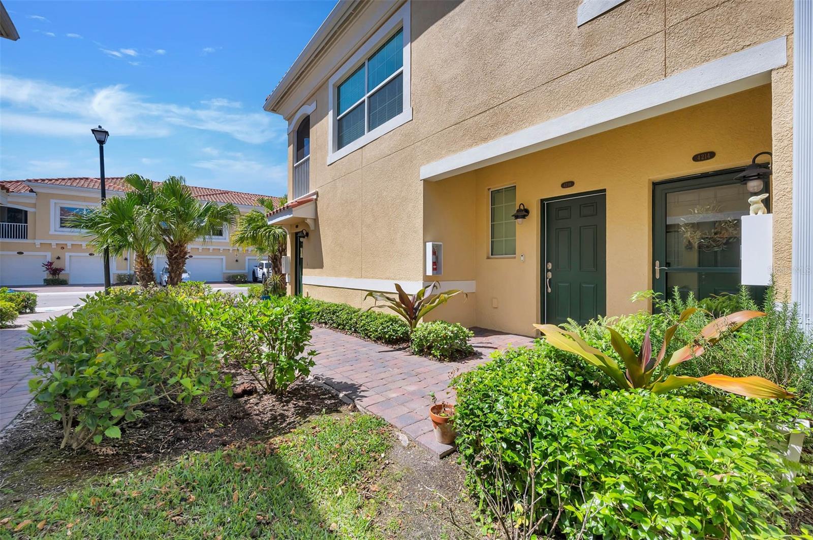 Image 6 of 41 For 4214 Frontier Lane 102