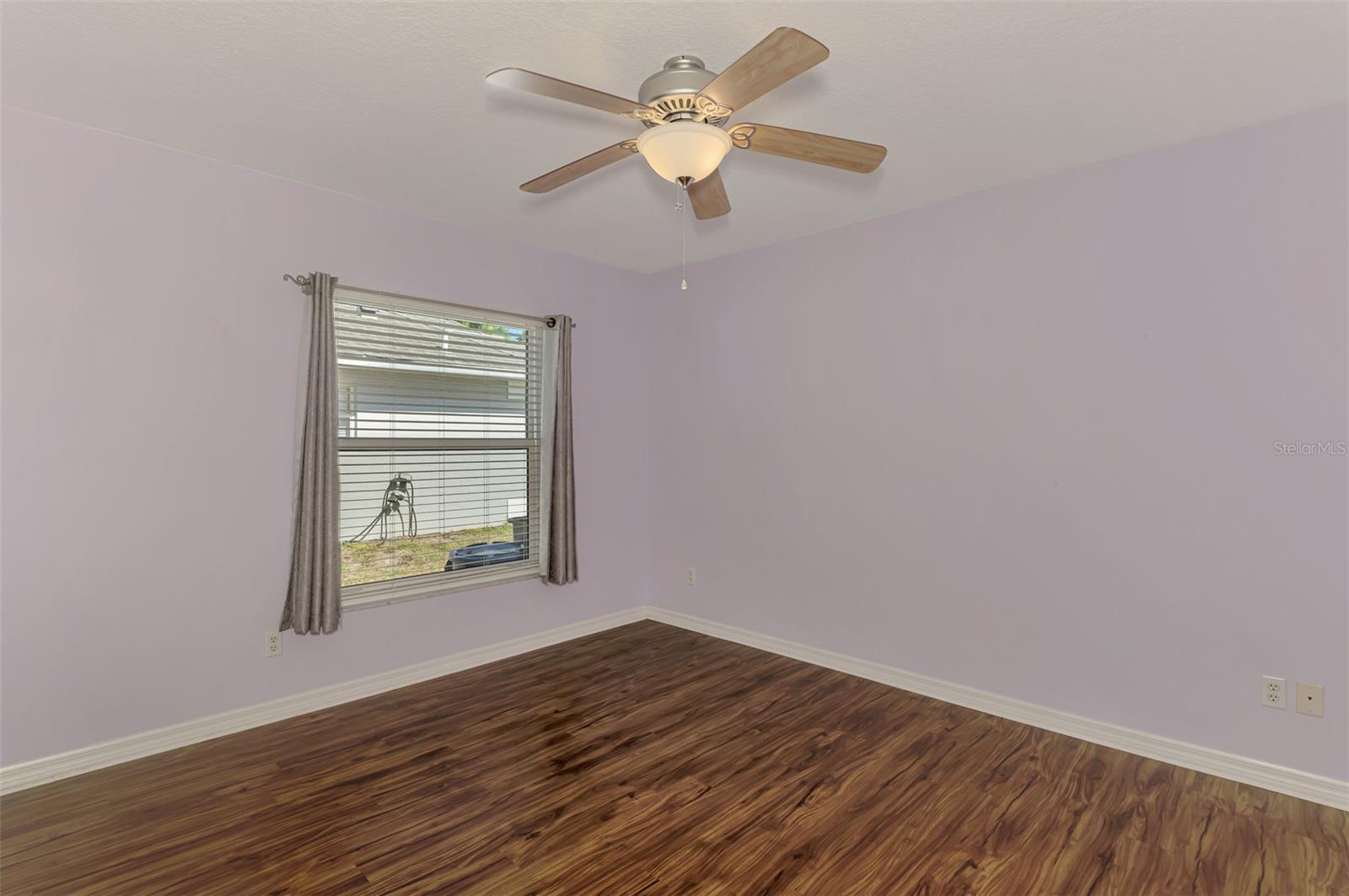 Image 34 of 46 For 915 Laurel Avenue