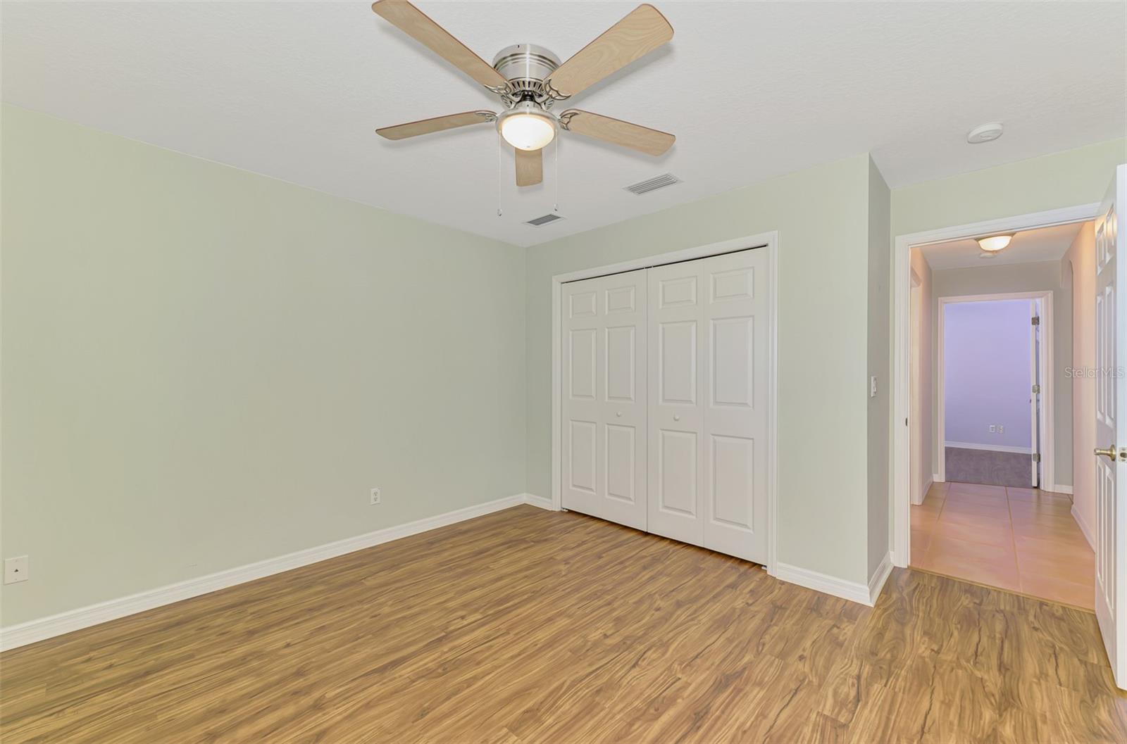 Image 38 of 46 For 915 Laurel Avenue
