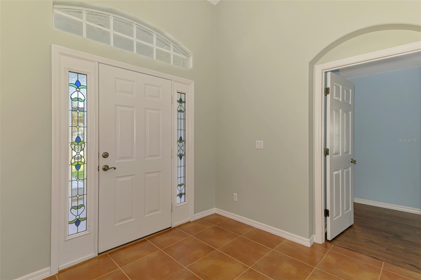 Image 6 of 46 For 915 Laurel Avenue
