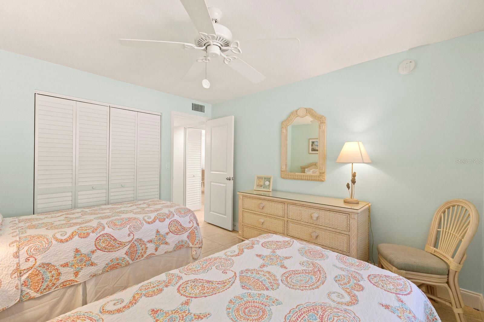 Image 21 of 36 For 7100 Gulf Drive 114