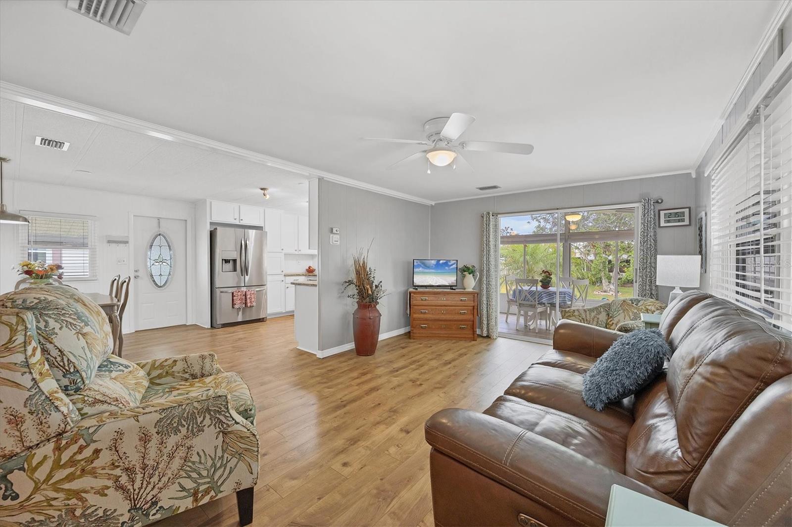 Image 10 of 50 For 1507 45th Avenue Drive E