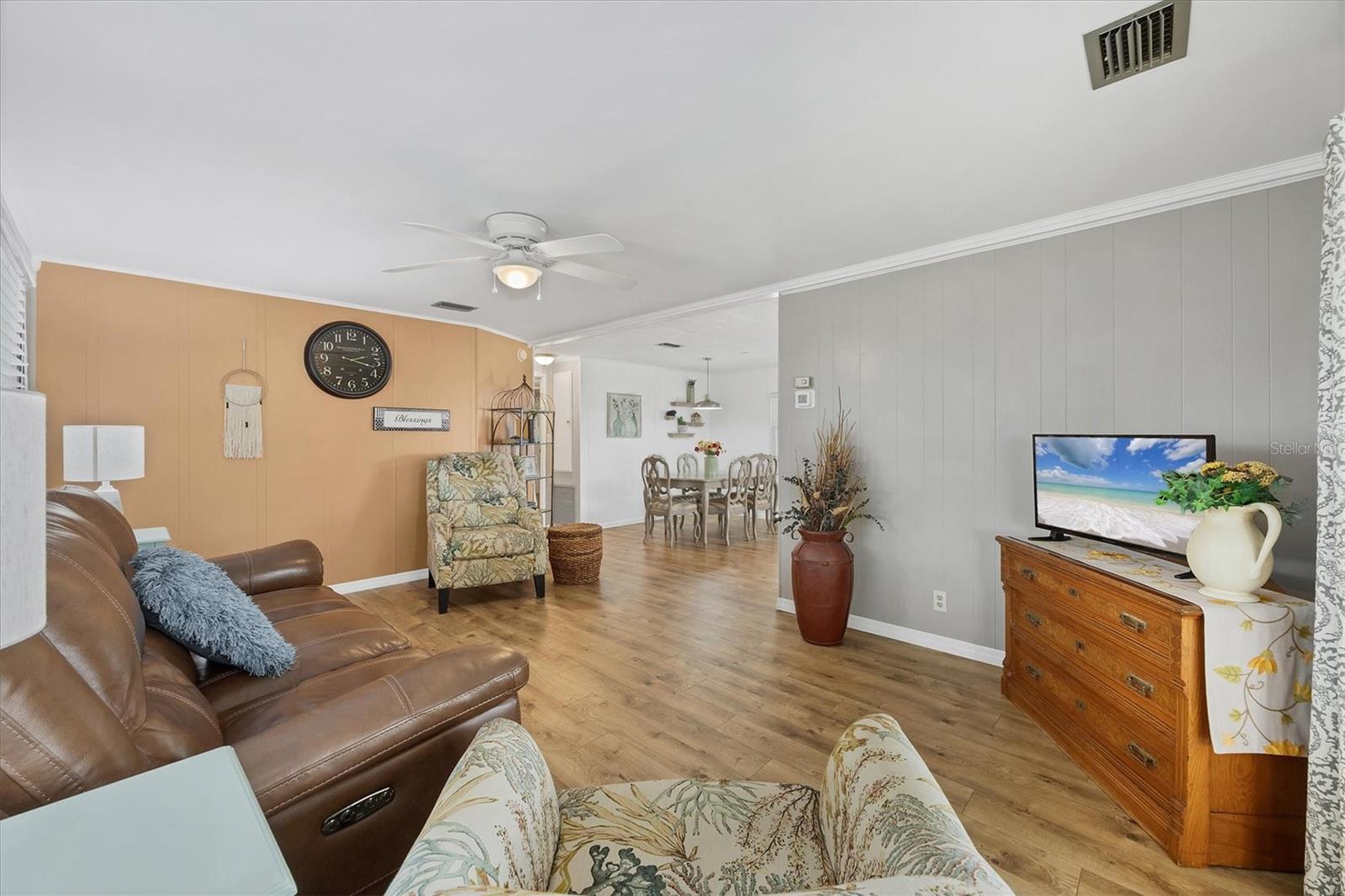 Image 11 of 50 For 1507 45th Avenue Drive E