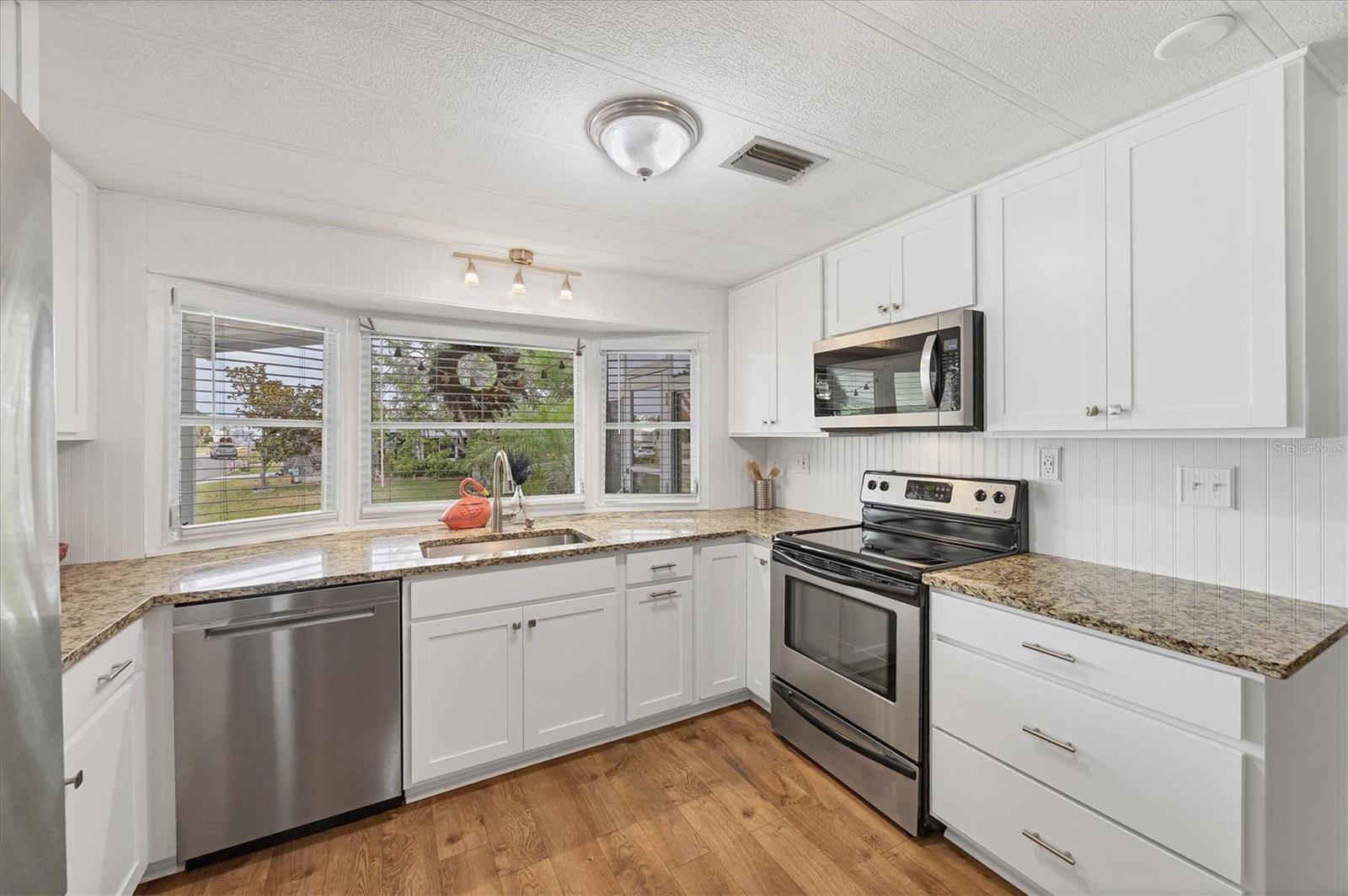 Image 14 of 50 For 1507 45th Avenue Drive E