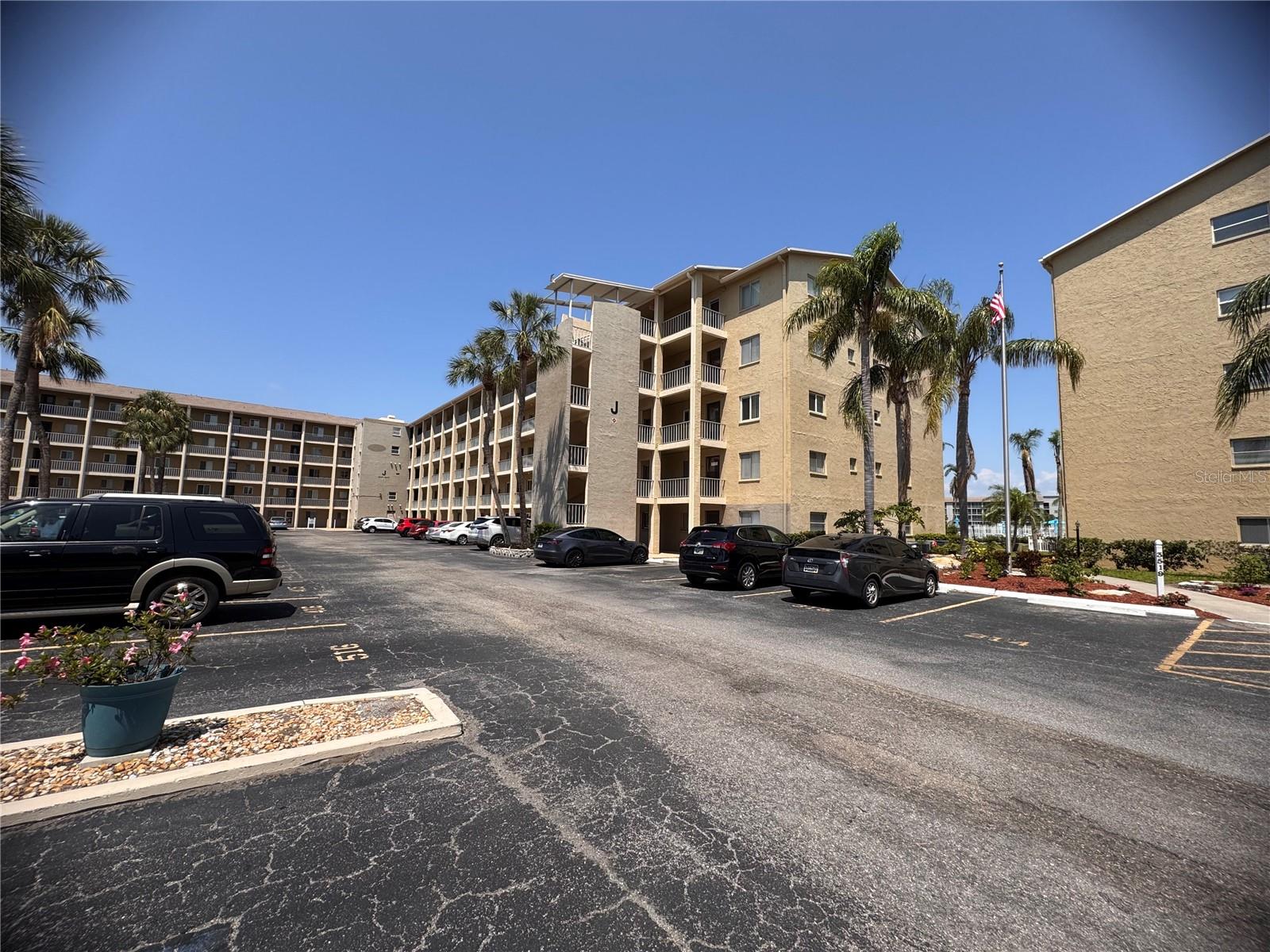 Details for 3647 Lake Bayshore Drive 416, BRADENTON, FL 34205