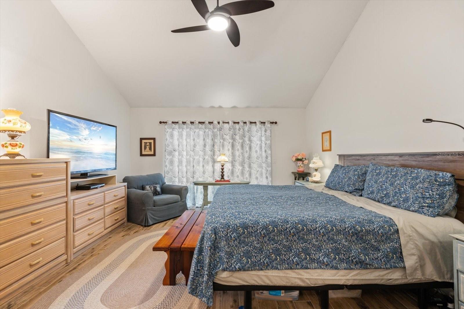 Image 17 of 32 For 7907 4th Avenue W 7907