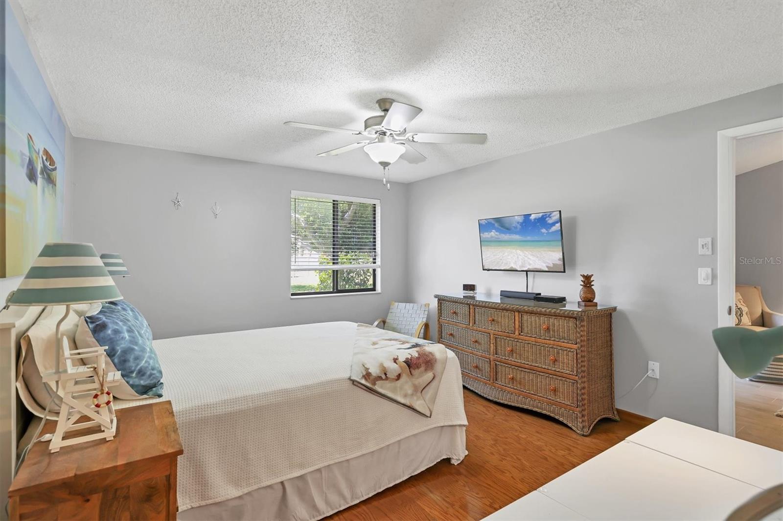 Image 17 of 35 For 6010 36th Avenue Circle W E