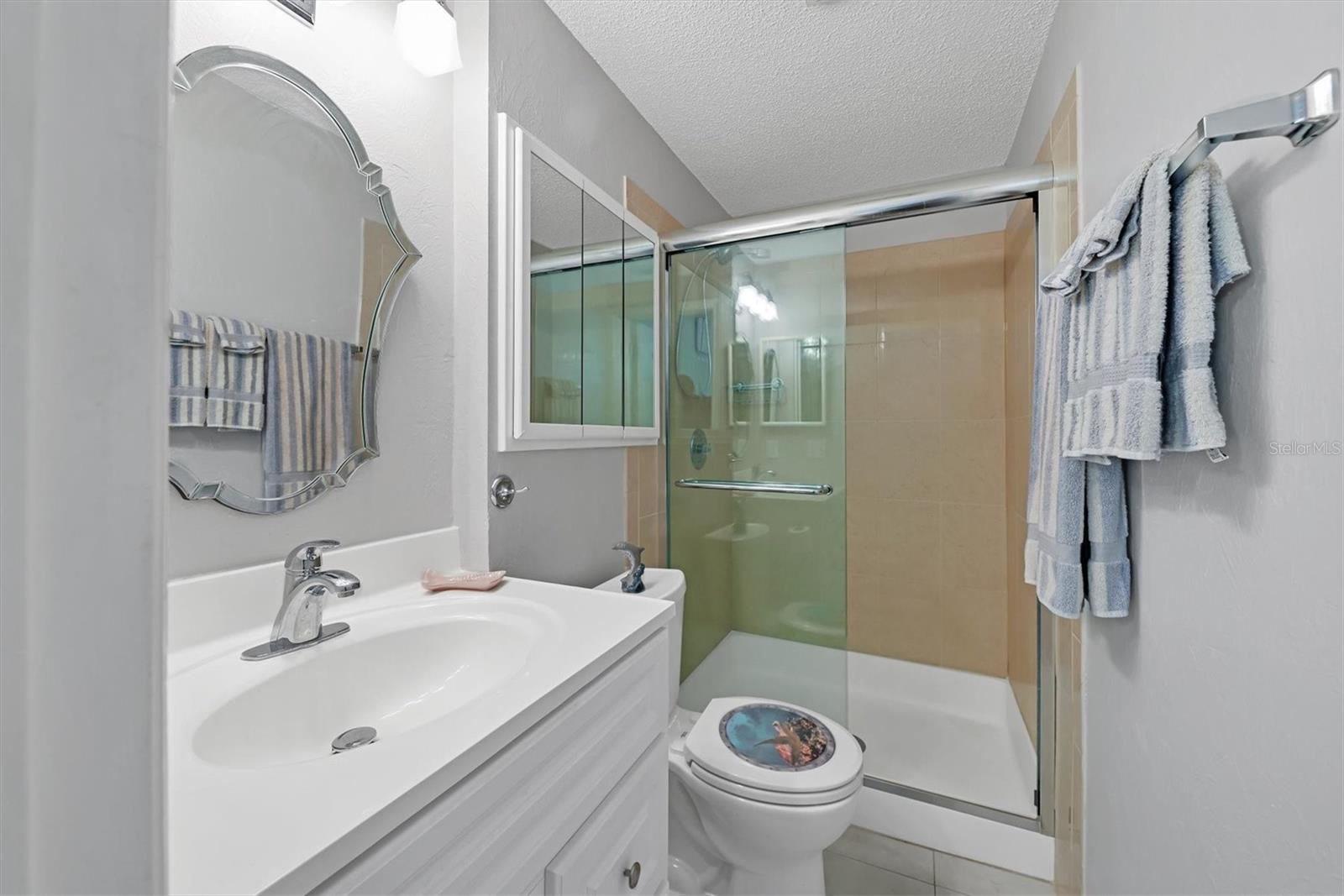 Image 19 of 35 For 6010 36th Avenue Circle W E