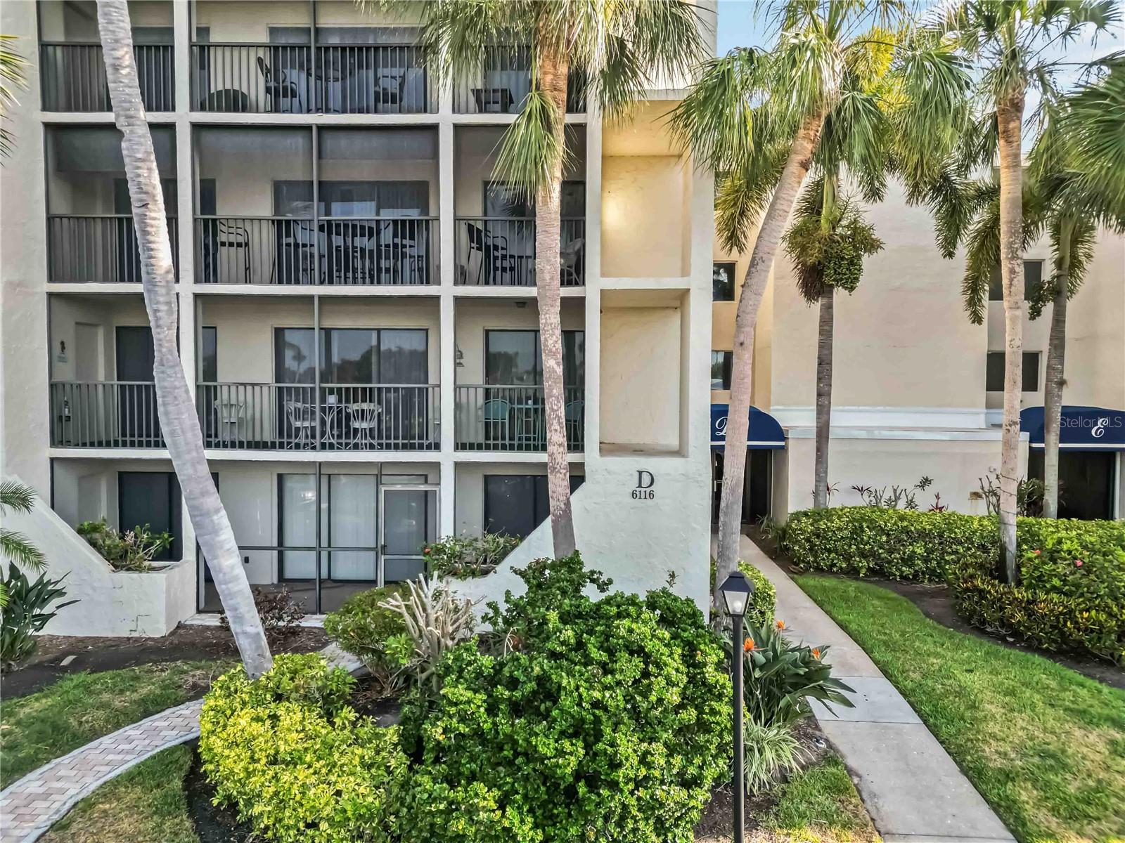 Image 4 of 26 For 6116 43rd Street W 201d