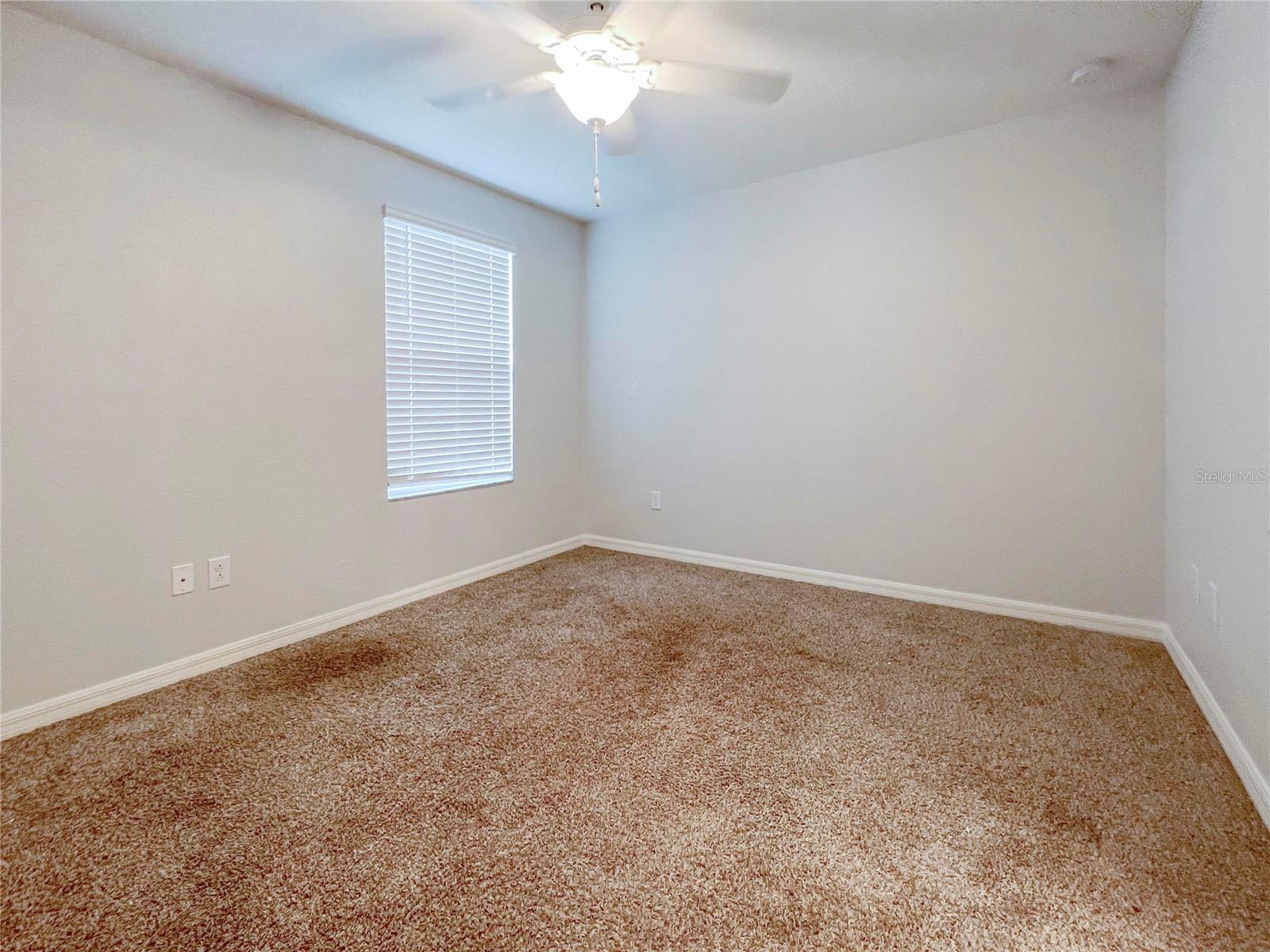 Image 14 of 27 For 1093 Grantham Drive