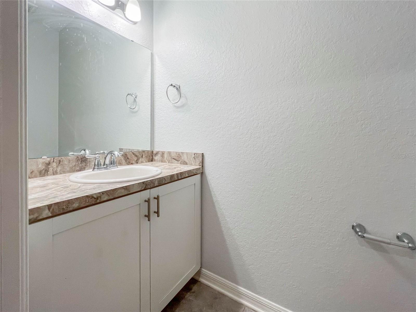 Image 18 of 27 For 1093 Grantham Drive