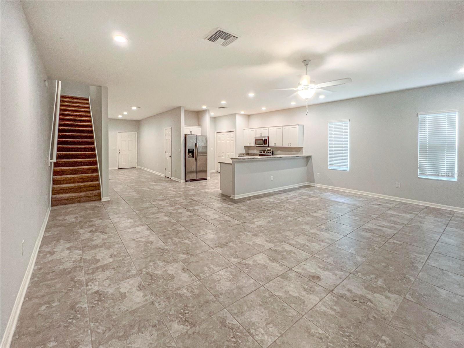Image 4 of 27 For 1093 Grantham Drive