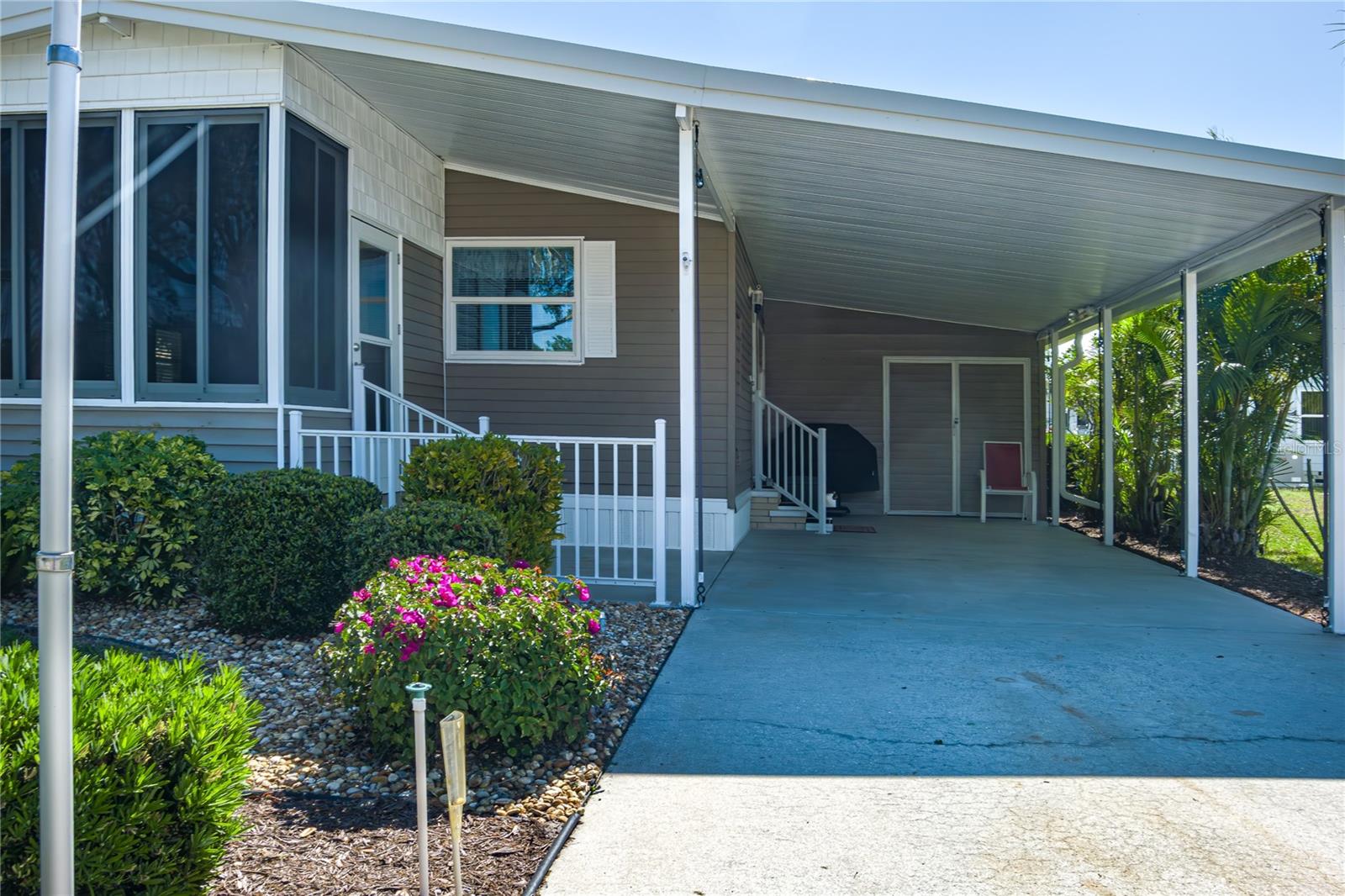 Image 22 of 29 For 8402 Princess Court