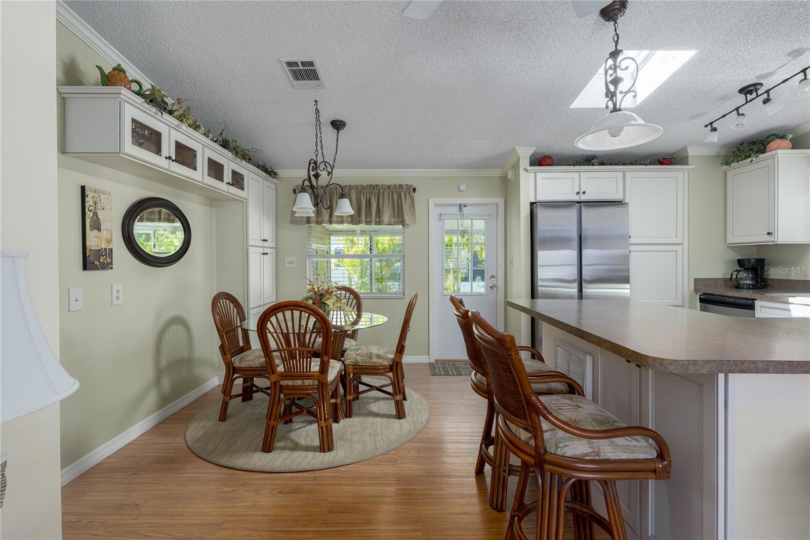 Image 4 of 29 For 8402 Princess Court