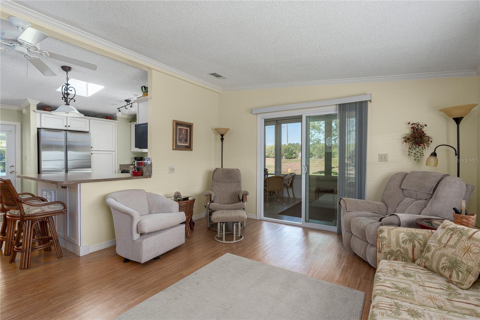 Image 9 of 29 For 8402 Princess Court