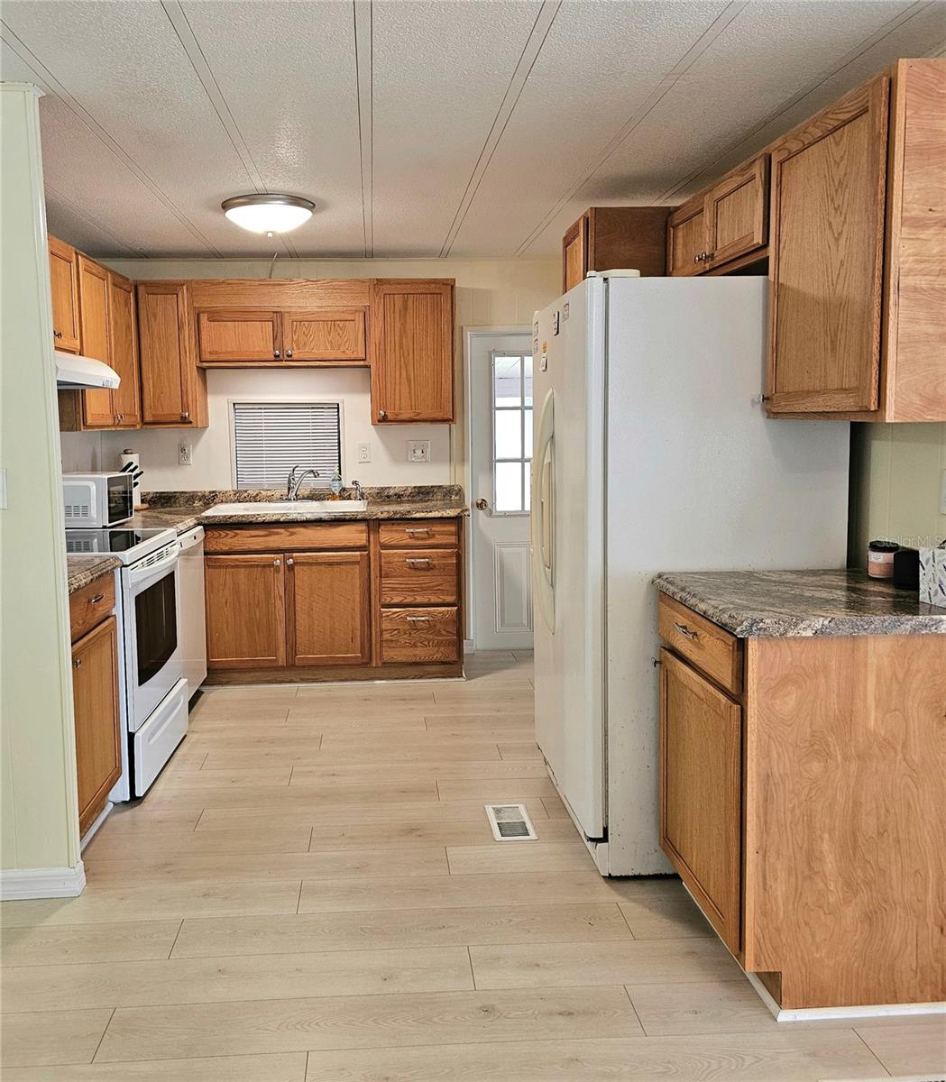 Image 10 of 28 For 5316 53rd Avenue E Q111
