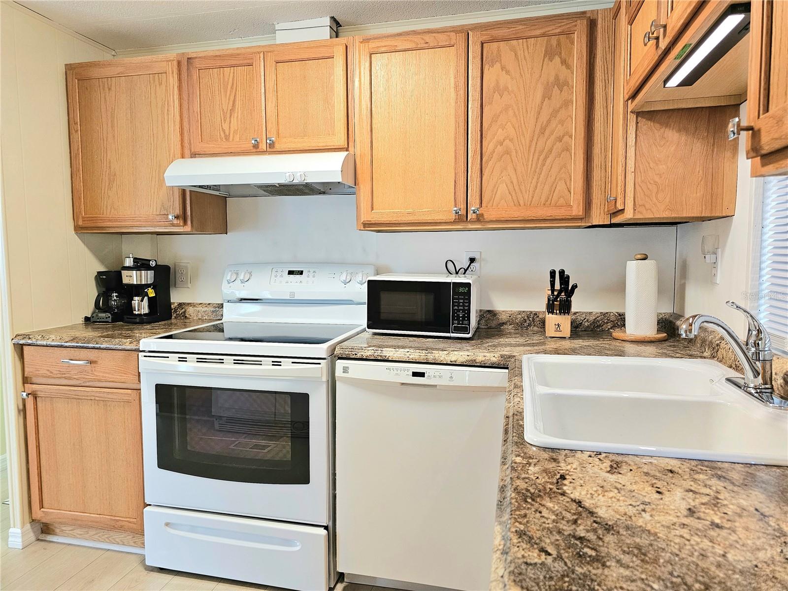 Image 11 of 28 For 5316 53rd Avenue E Q111